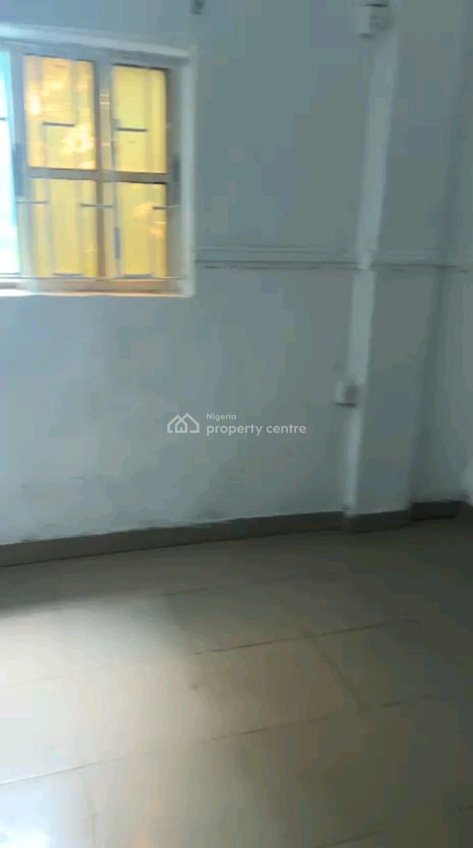 Well Maintained Spacious 2 Bedroom Flat Both Rooms Ensuite, Atunrase Estate, Gbagada, Lagos, Flat / Apartment for Rent