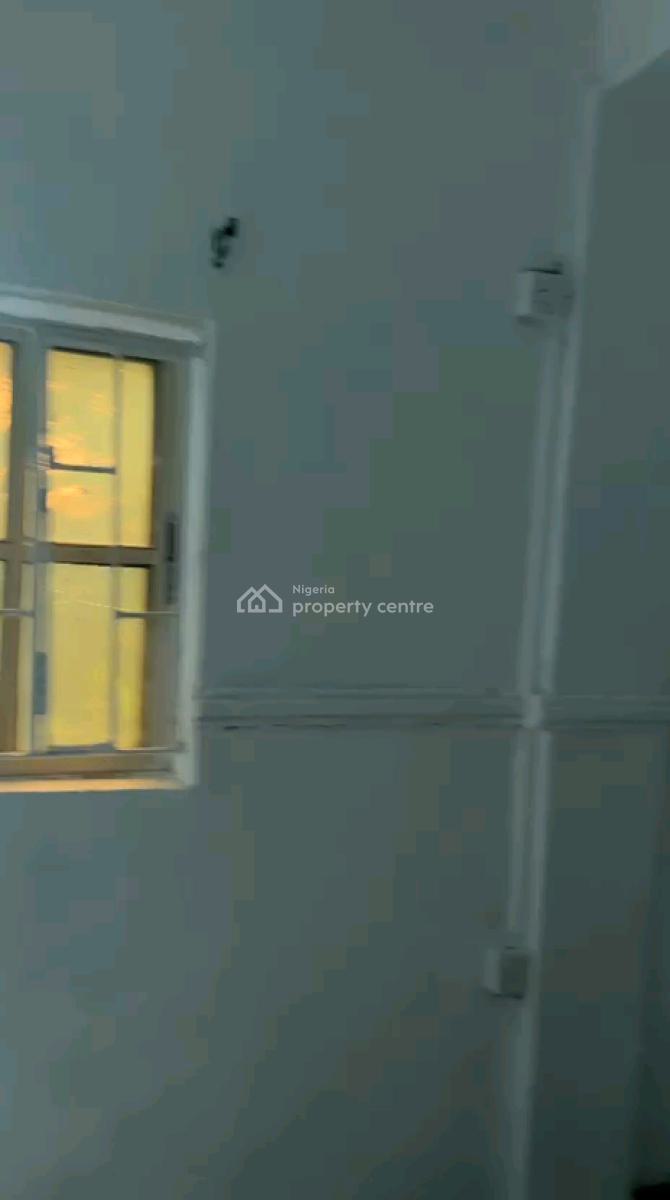 Well Maintained Spacious 2 Bedroom Flat Both Rooms Ensuite, Atunrase Estate, Gbagada, Lagos, Flat / Apartment for Rent