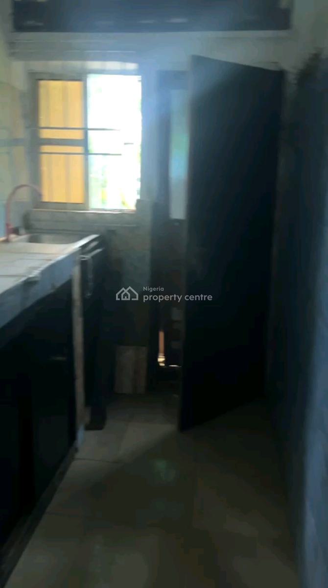 Well Maintained Spacious 2 Bedroom Flat Both Rooms Ensuite, Atunrase Estate, Gbagada, Lagos, Flat / Apartment for Rent