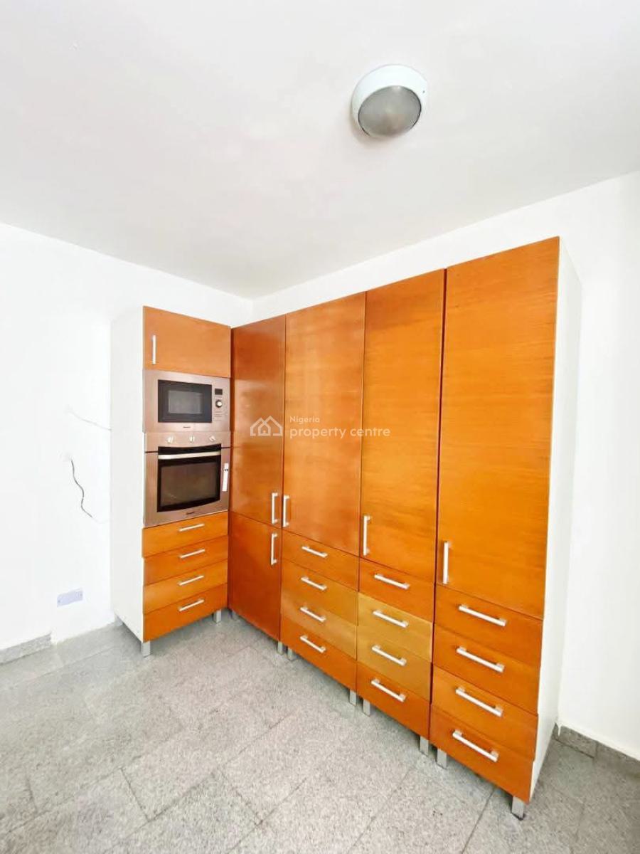 Well Maintained 3 Bedroom Apartment, Banana Island, Ikoyi, Lagos, Flat / Apartment for Sale