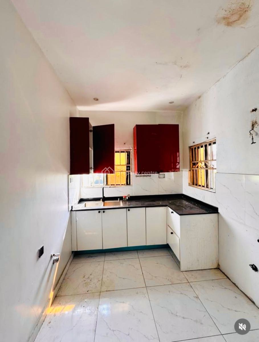 Beautiful 2 Bedroom Apartment, Lekki Phase 1, Lekki, Lagos, Flat / Apartment for Rent