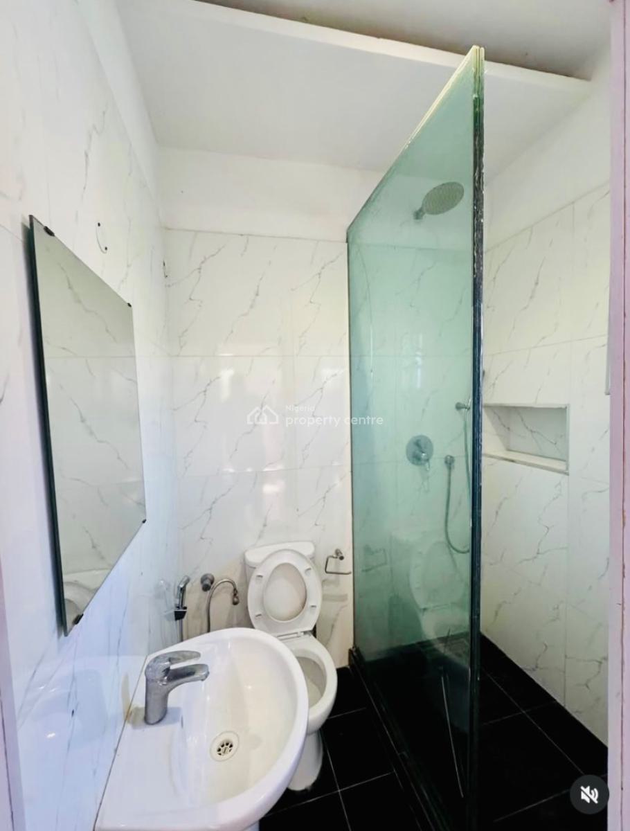 Beautiful 2 Bedroom Apartment, Lekki Phase 1, Lekki, Lagos, Flat / Apartment for Rent