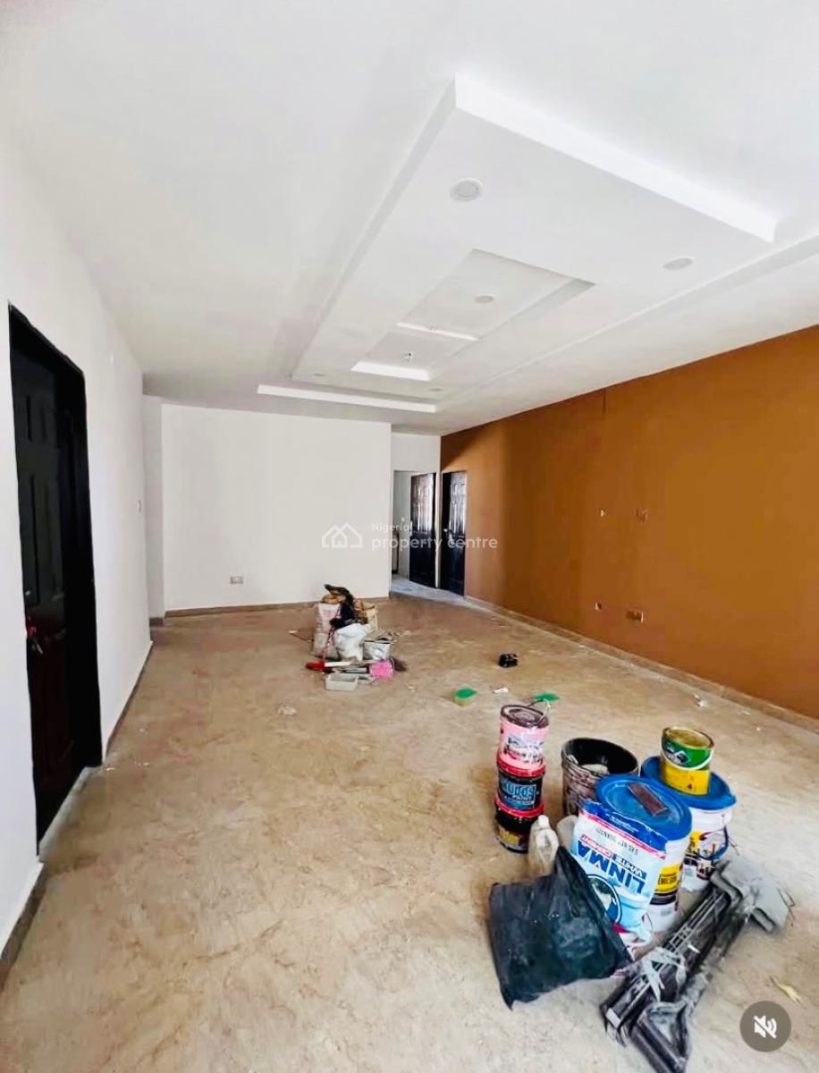 Spacious 3 Bedroom Apartment, Ologolo Lekki, Lekki, Lagos, Flat / Apartment for Rent