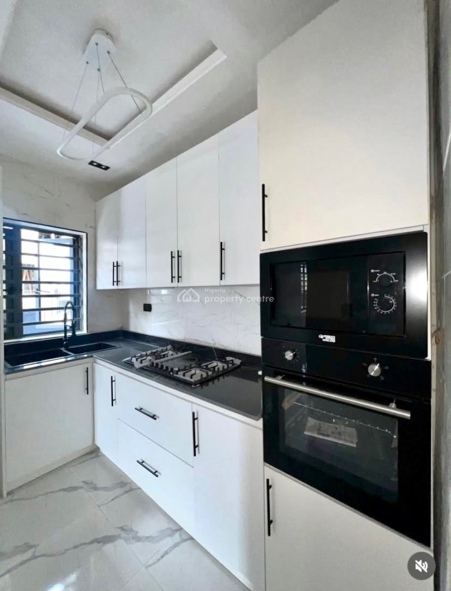 Spacious 2 Bedroom Serviced Apartment, Ologolo, Lekki, Lekki, Lagos, Flat / Apartment for Rent