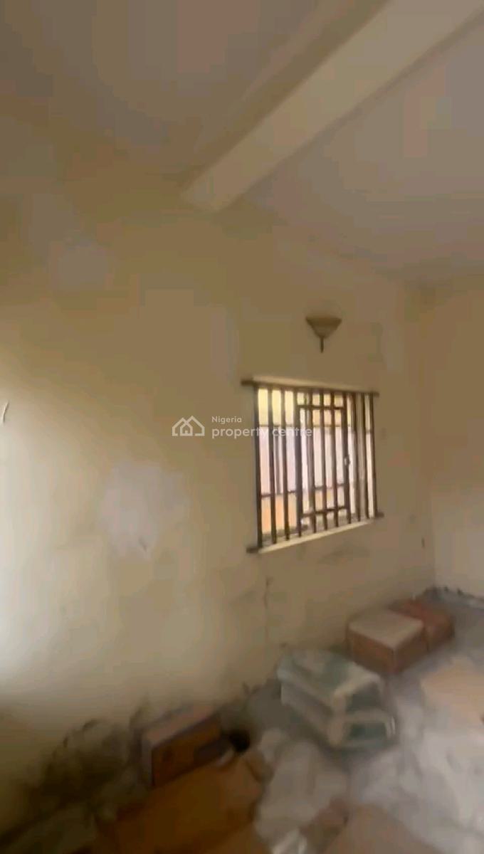 Renovated , Decent and Spacious 3bedroom Flats, All Rooms Ensuites, Off Bajulaye Road, Shomolu, Lagos, Flat / Apartment for Rent