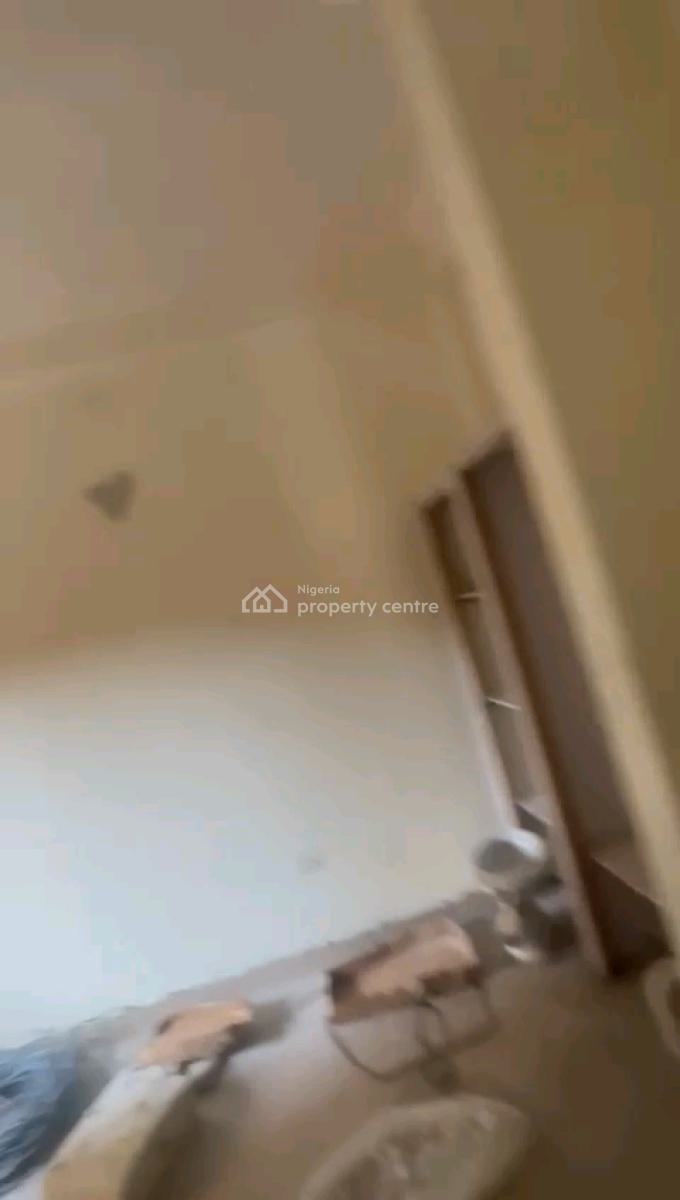 Renovated , Decent and Spacious 3bedroom Flats, All Rooms Ensuites, Off Bajulaye Road, Shomolu, Lagos, Flat / Apartment for Rent