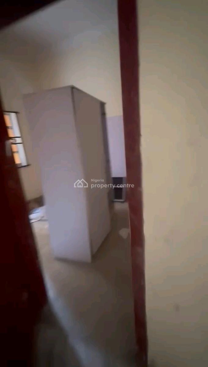 Renovated , Decent and Spacious 3bedroom Flats, All Rooms Ensuites, Off Bajulaye Road, Shomolu, Lagos, Flat / Apartment for Rent