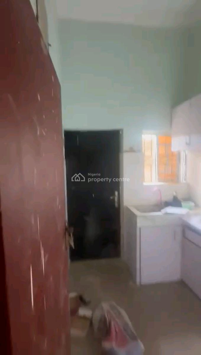 Renovated , Decent and Spacious 3bedroom Flats, All Rooms Ensuites, Off Bajulaye Road, Shomolu, Lagos, Flat / Apartment for Rent