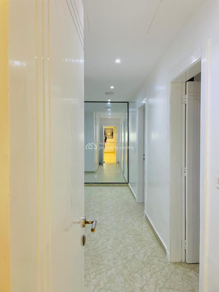 1 Bedroom Apartment with a Private Cinema and Bathub, Lekki Phase 1, Lekki, Lagos, Flat / Apartment Short Let