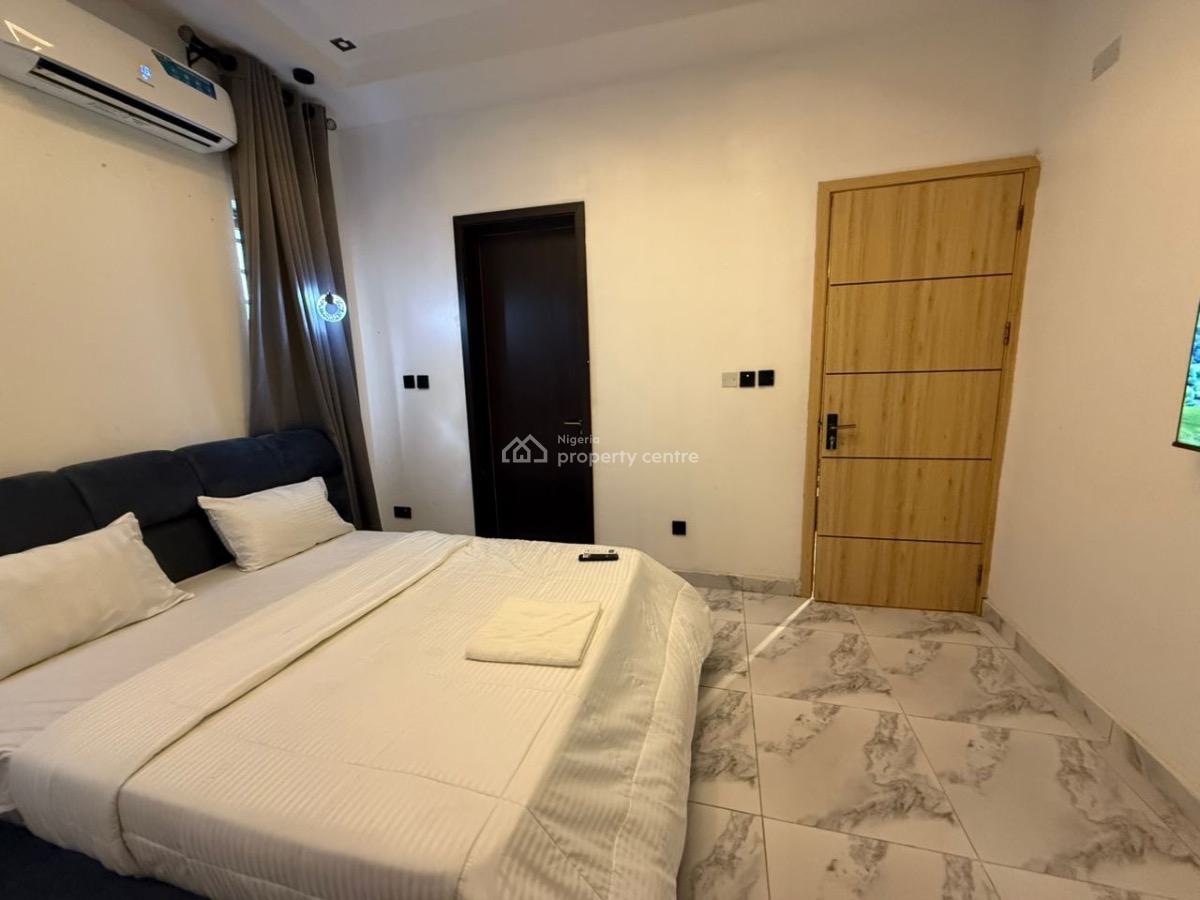 Brand New 2 Bedroom Apartment with Ps5, Gym, Office Space & Swimming, Lekki Phase 1, Lekki, Lagos, Flat / Apartment Short Let