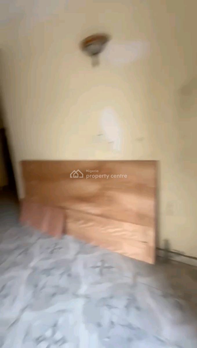 Renovated , Decent and Spacious 3bedroom Flats, All Rooms Ensuites, Off Bajulaye Road, Shomolu, Lagos, Flat / Apartment for Rent