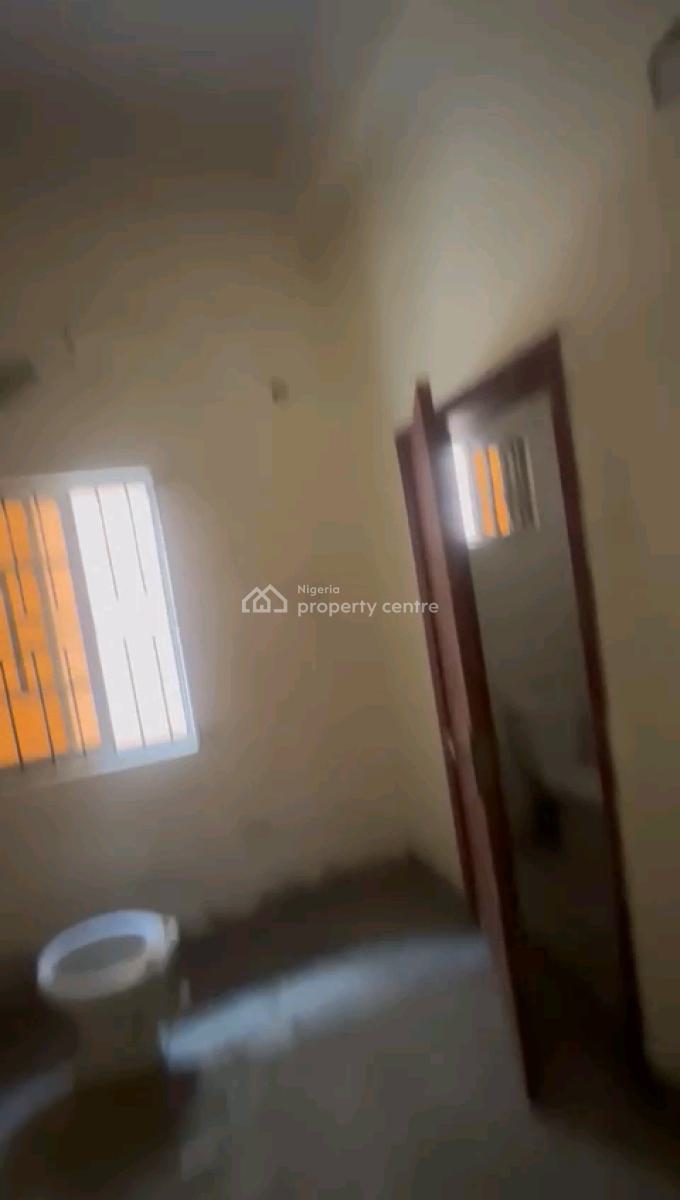 Renovated , Decent and Spacious 3bedroom Flats, All Rooms Ensuites, Off Bajulaye Road, Shomolu, Lagos, Flat / Apartment for Rent