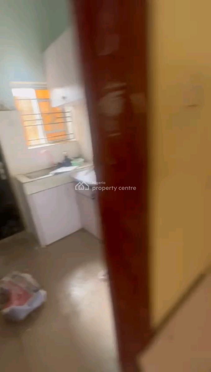 Renovated , Decent and Spacious 3bedroom Flats, All Rooms Ensuites, Off Bajulaye Road, Shomolu, Lagos, Flat / Apartment for Rent