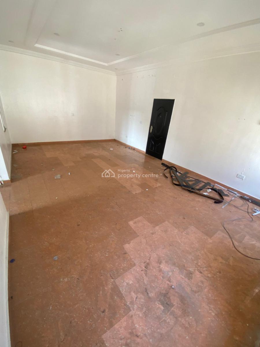 Well Maintained 4 Bedroom Semi Detached Duplex with Bq, Lekki Phase 1, Lekki, Lagos, Commercial Property for Rent