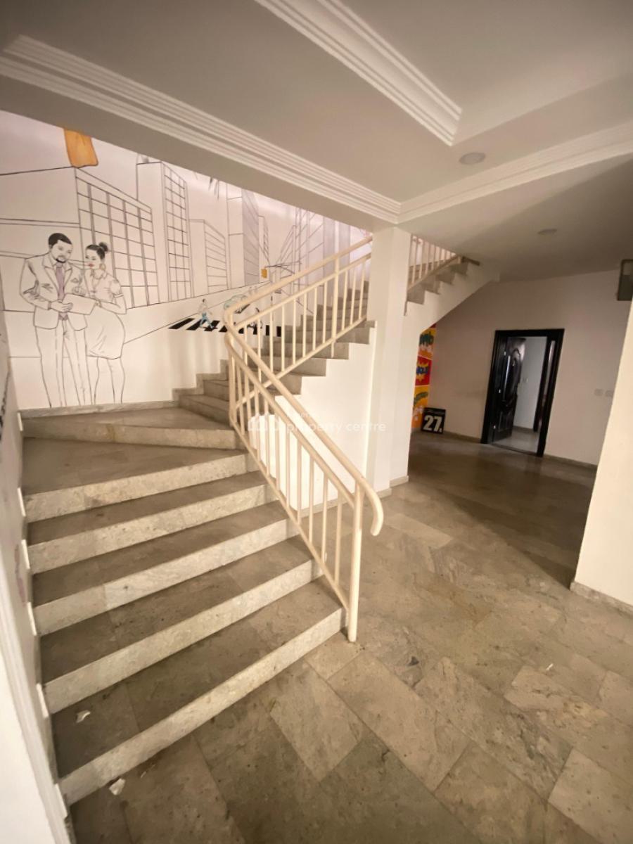 Well Maintained 4 Bedroom Semi Detached Duplex with Bq, Lekki Phase 1, Lekki, Lagos, Commercial Property for Rent