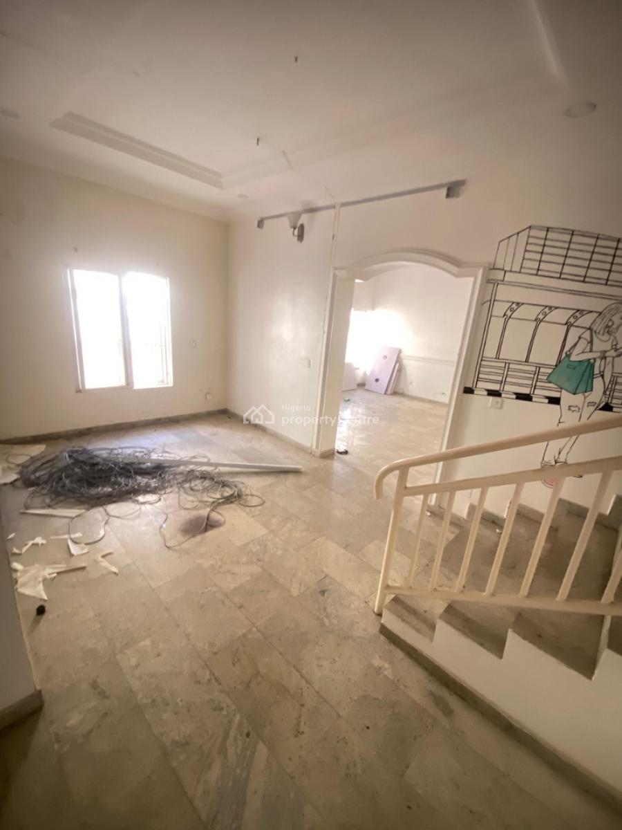 Well Maintained 4 Bedroom Semi Detached Duplex with Bq, Lekki Phase 1, Lekki, Lagos, Commercial Property for Rent