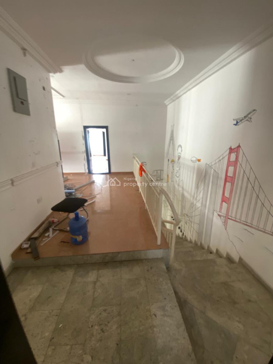Well Maintained 4 Bedroom Semi Detached Duplex with Bq, Lekki Phase 1, Lekki, Lagos, Commercial Property for Rent