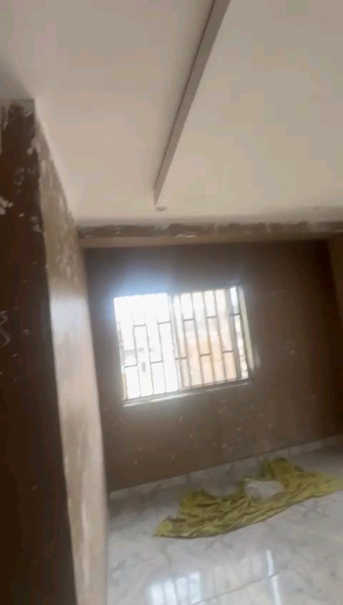 4 Nos Renovated , Decent and Spacious 2bedroom Flats, Off Bajulaye Road, Shomolu, Lagos, Flat / Apartment for Rent