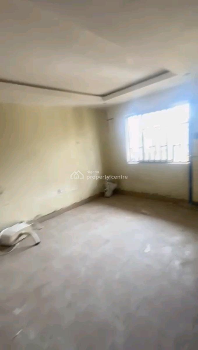4 Nos Renovated , Decent and Spacious 2bedroom Flats,, Off Bajulaye Road, Shomolu, Lagos, Flat / Apartment for Rent