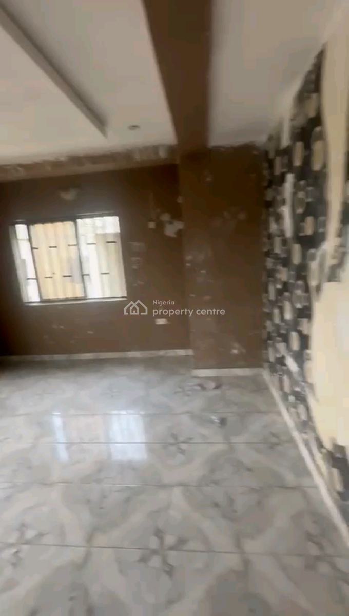 4 Nos Renovated , Decent and Spacious 2bedroom Flats,, Off Bajulaye Road, Shomolu, Lagos, Flat / Apartment for Rent