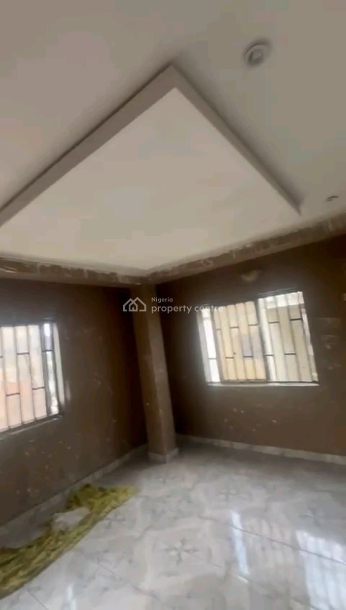 4 Nos Renovated , Decent and Spacious 2bedroom Flats,, Off Bajulaye Road, Shomolu, Lagos, Flat / Apartment for Rent