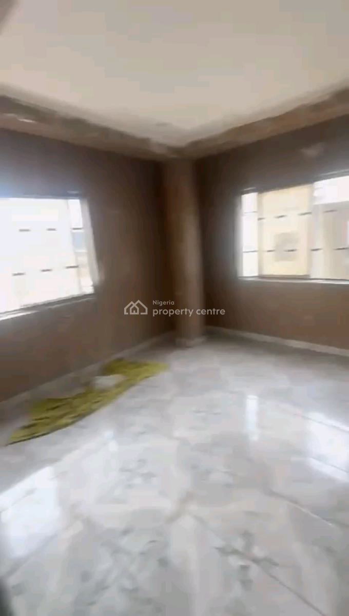 4 Nos Renovated , Decent and Spacious 2bedroom Flats,, Off Bajulaye Road, Shomolu, Lagos, Flat / Apartment for Rent