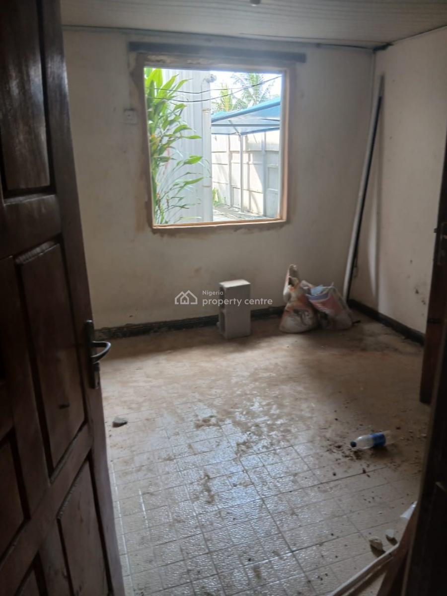 Two Rooms Bq Miniflat, Dolphin Estate, Ikoyi, Lagos, Mini Flat (room and Parlour) for Rent