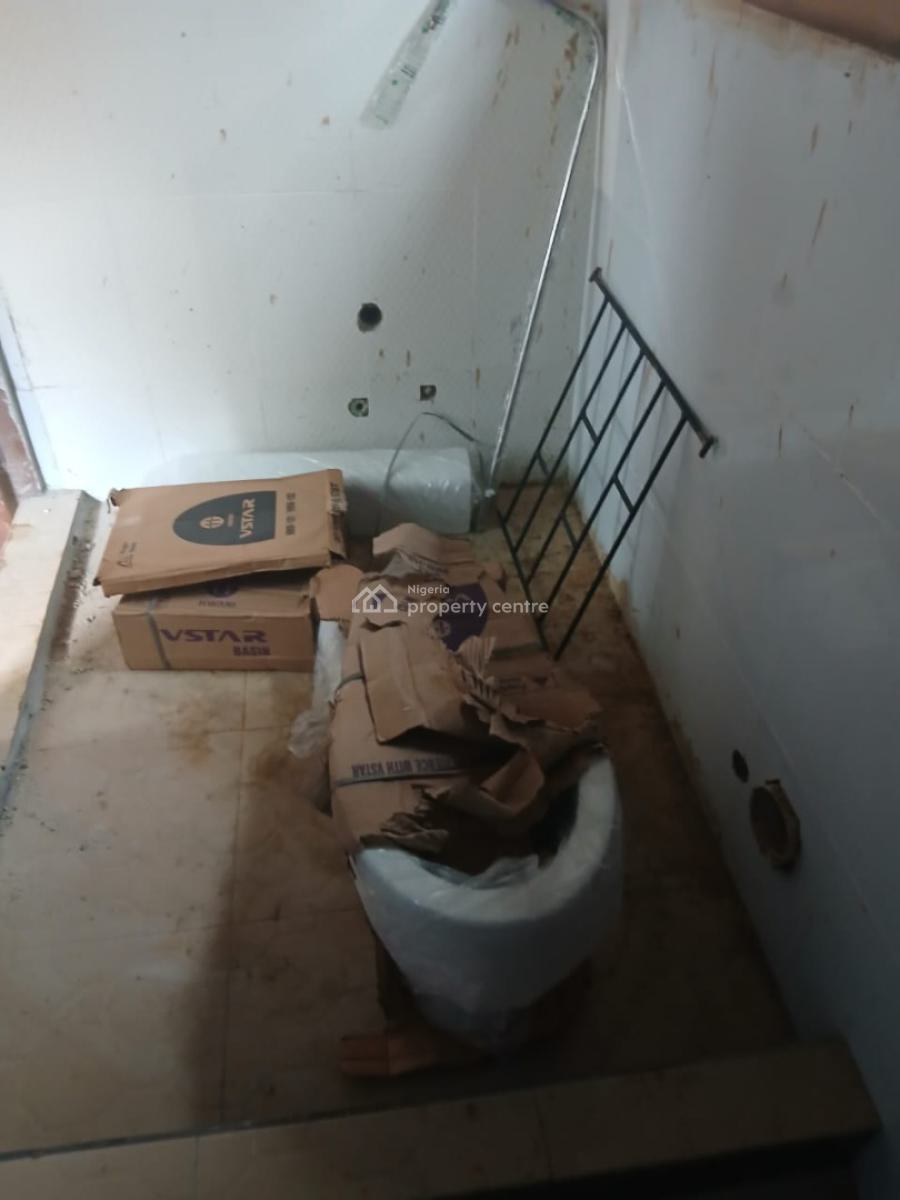 Two Rooms Bq Miniflat, Dolphin Estate, Ikoyi, Lagos, Mini Flat (room and Parlour) for Rent