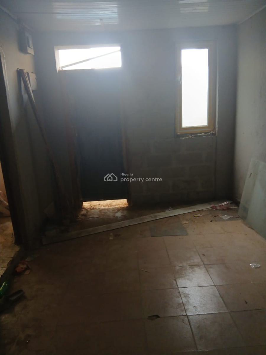 Two Rooms Bq Miniflat, Dolphin Estate, Ikoyi, Lagos, Mini Flat (room and Parlour) for Rent