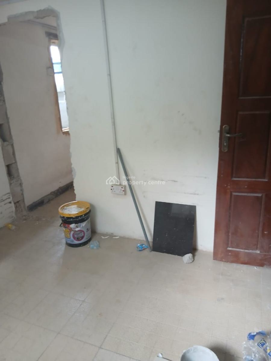 Two Rooms Bq Miniflat, Dolphin Estate, Ikoyi, Lagos, Mini Flat (room and Parlour) for Rent