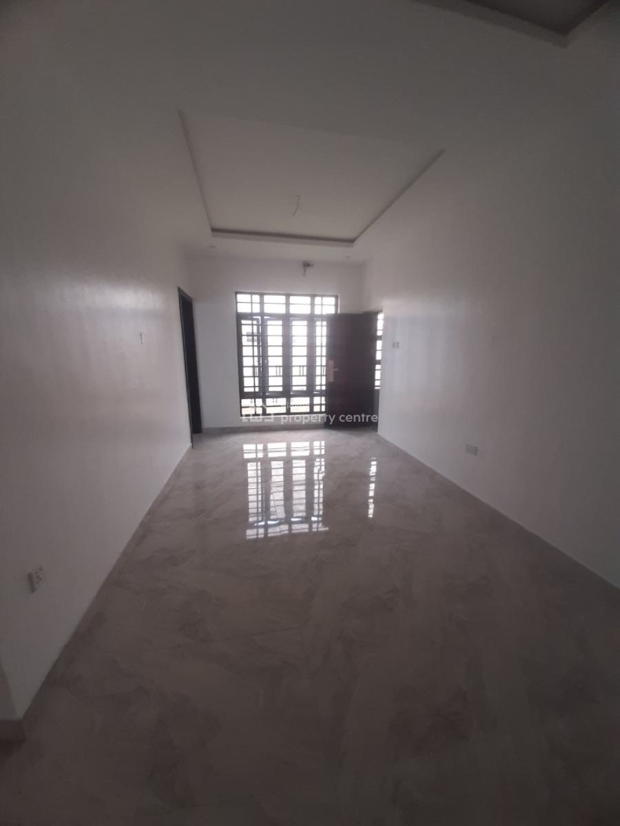 New 2 Bedroom En-suite Serviced Flat with Fitted Kitchen Cabinets, Com, Ologolo, Lekki, Lagos, Flat / Apartment for Sale