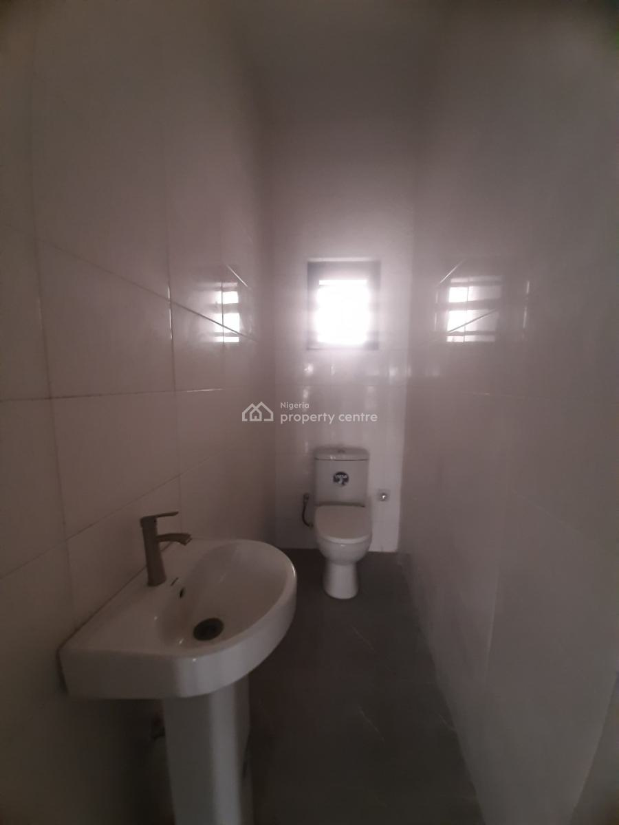 New 2 Bedroom En-suite Serviced Flat with Fitted Kitchen Cabinets, Com, Ologolo, Lekki, Lagos, Flat / Apartment for Sale