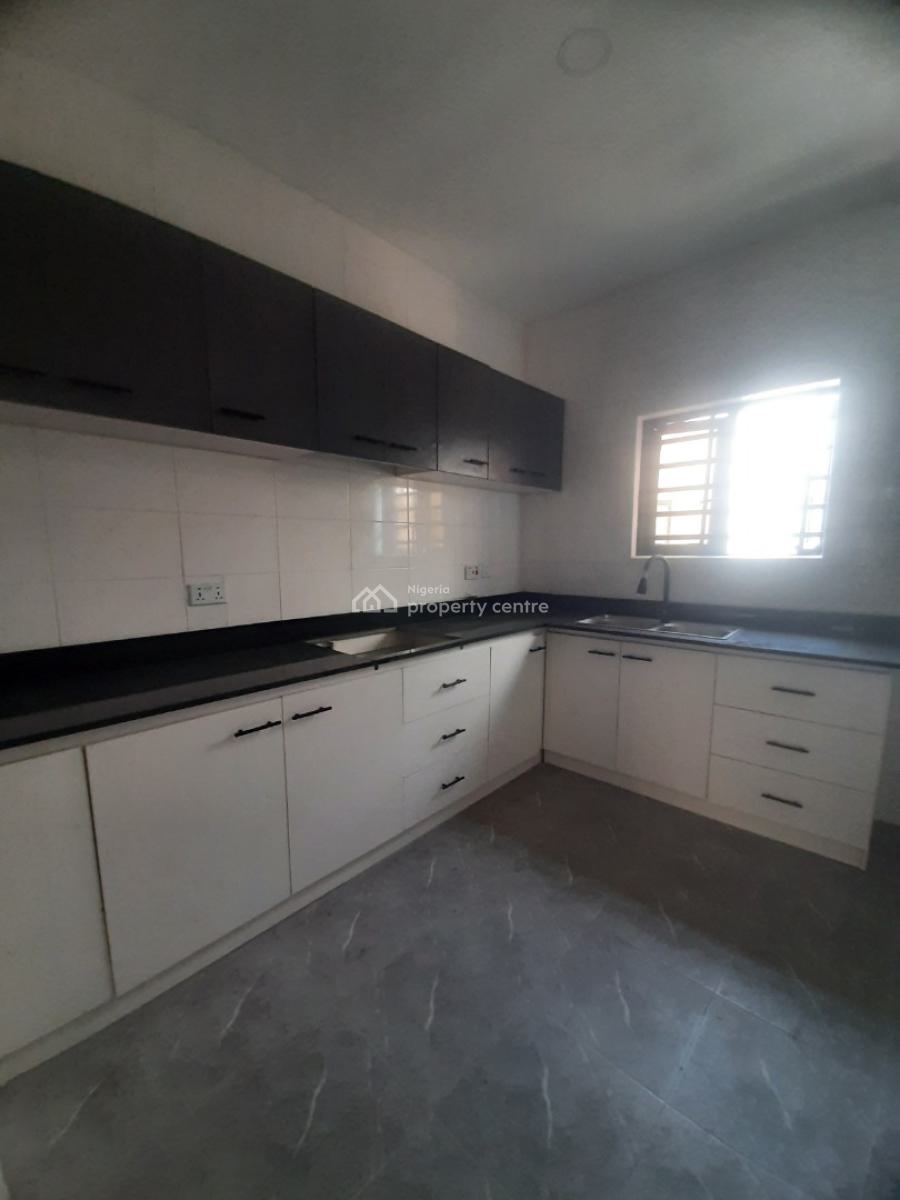 New 2 Bedroom En-suite Serviced Flat with Fitted Kitchen Cabinets, Com, Ologolo, Lekki, Lagos, Flat / Apartment for Sale