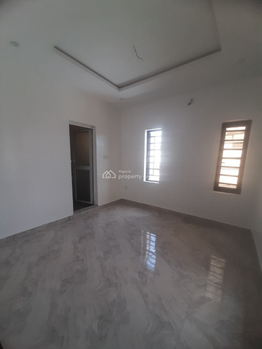 New 2 Bedroom En-suite Serviced Flat with Fitted Kitchen Cabinets, Com, Ologolo, Lekki, Lagos, Flat / Apartment for Sale