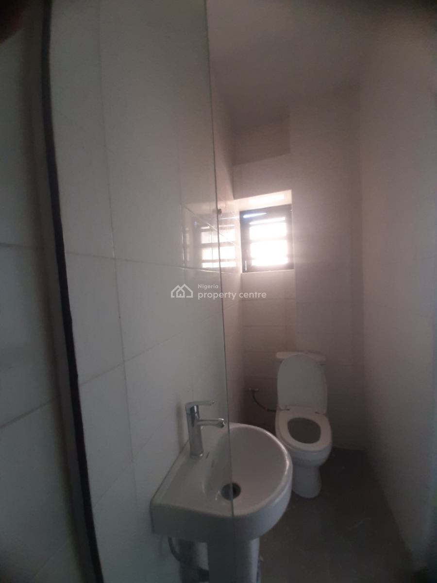 New 2 Bedroom En-suite Serviced Flat with Fitted Kitchen Cabinets, Com, Ologolo, Lekki, Lagos, Flat / Apartment for Sale