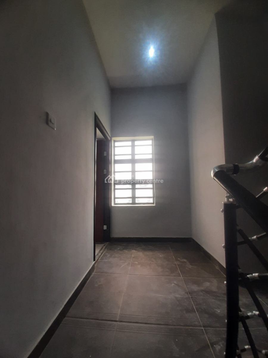New 2 Bedroom En-suite Serviced Flat with Fitted Kitchen Cabinets, Com, Ologolo, Lekki, Lagos, Flat / Apartment for Sale
