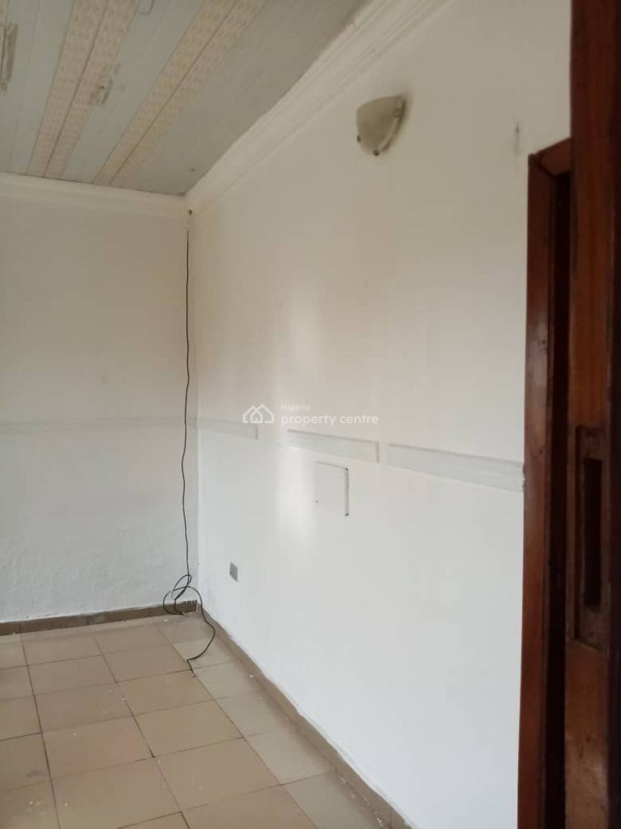 Well Maintained  2 Bedroom Flat, Elemoro, Lakowe, Ibeju Lekki, Lagos, Flat / Apartment for Rent