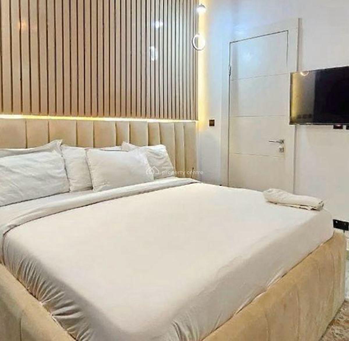 Luxury 2 Bedroom with Ps5, Ikate Elegushi, Lekki, Lagos, Flat / Apartment Short Let