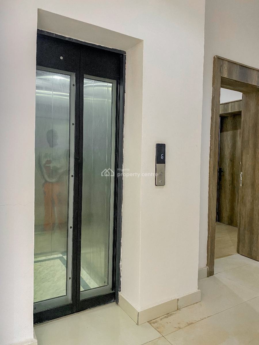 7 Bedroom Mansion  1,700sqm, Guzape District, Abuja, Terraced Duplex for Sale