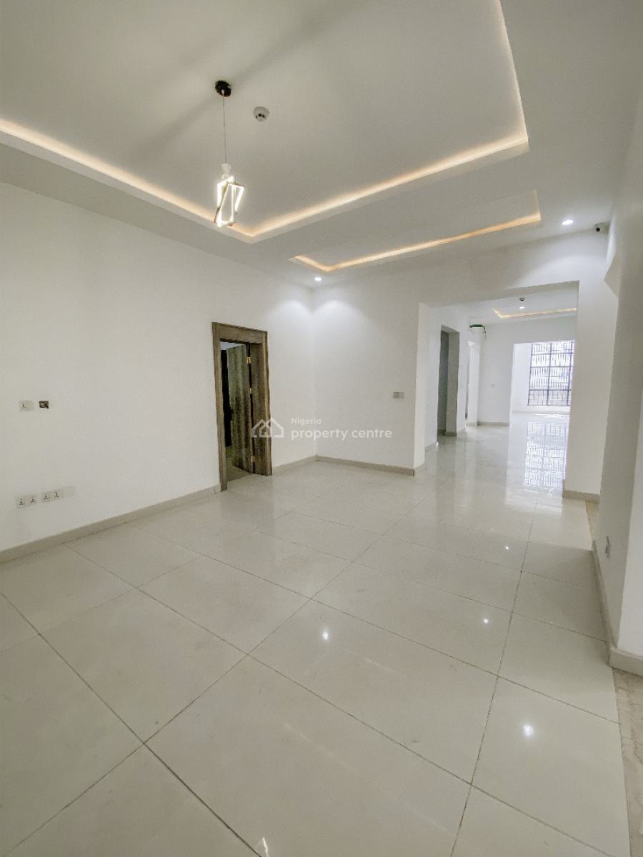 7 Bedroom Mansion  1,700sqm, Guzape District, Abuja, Terraced Duplex for Sale