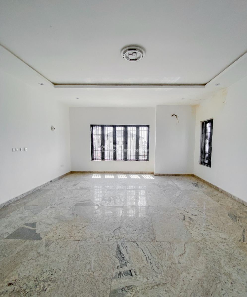 7 Bedroom Mansion  1,700sqm, Guzape District, Abuja, Terraced Duplex for Sale