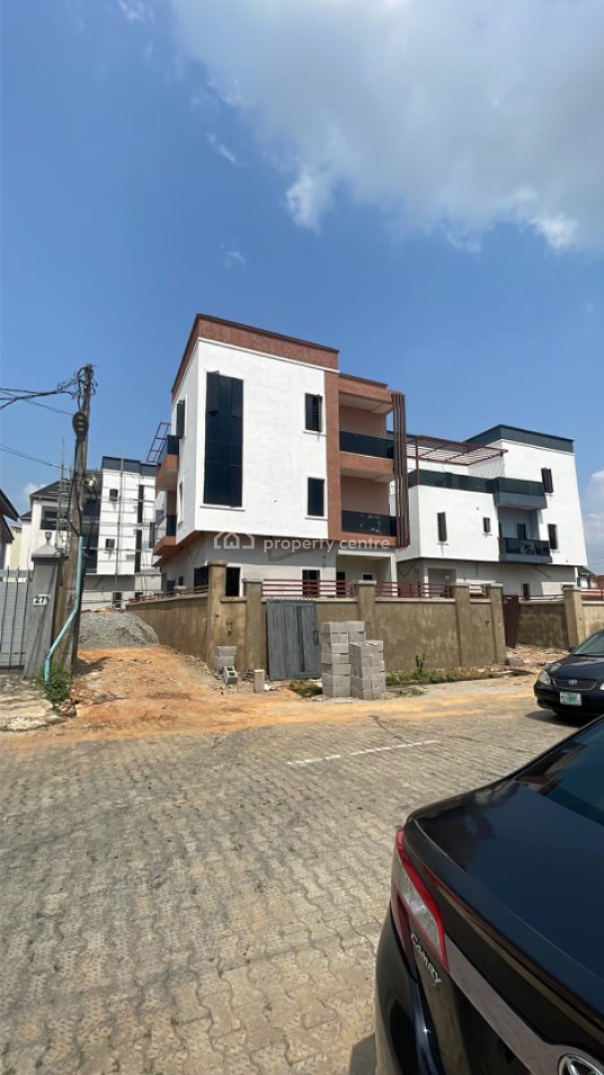 5 Bedroom House with a Bq, Magodo Gra Phase 1, Magodo, Lagos, Detached Duplex for Sale