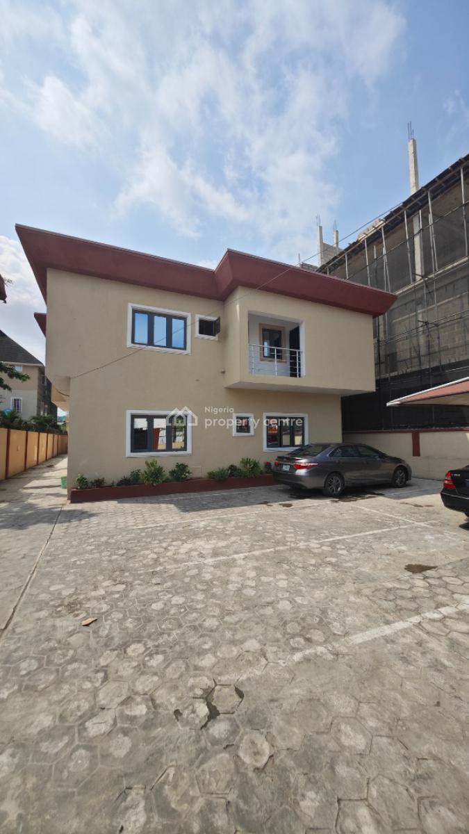 Self Service 3 Bedrooms Flat, Off Admiralty Way, Lekki Phase 1, Lekki, Lagos, Flat / Apartment for Rent