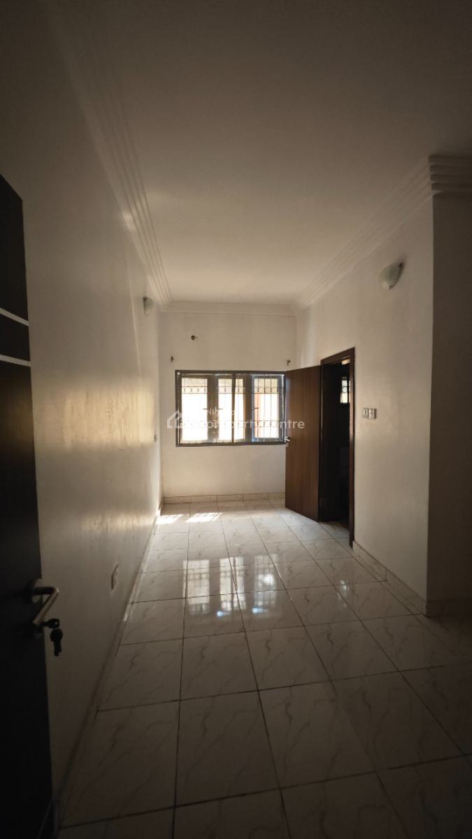 Self Service 3 Bedrooms Flat, Off Admiralty Way, Lekki Phase 1, Lekki, Lagos, Flat / Apartment for Rent
