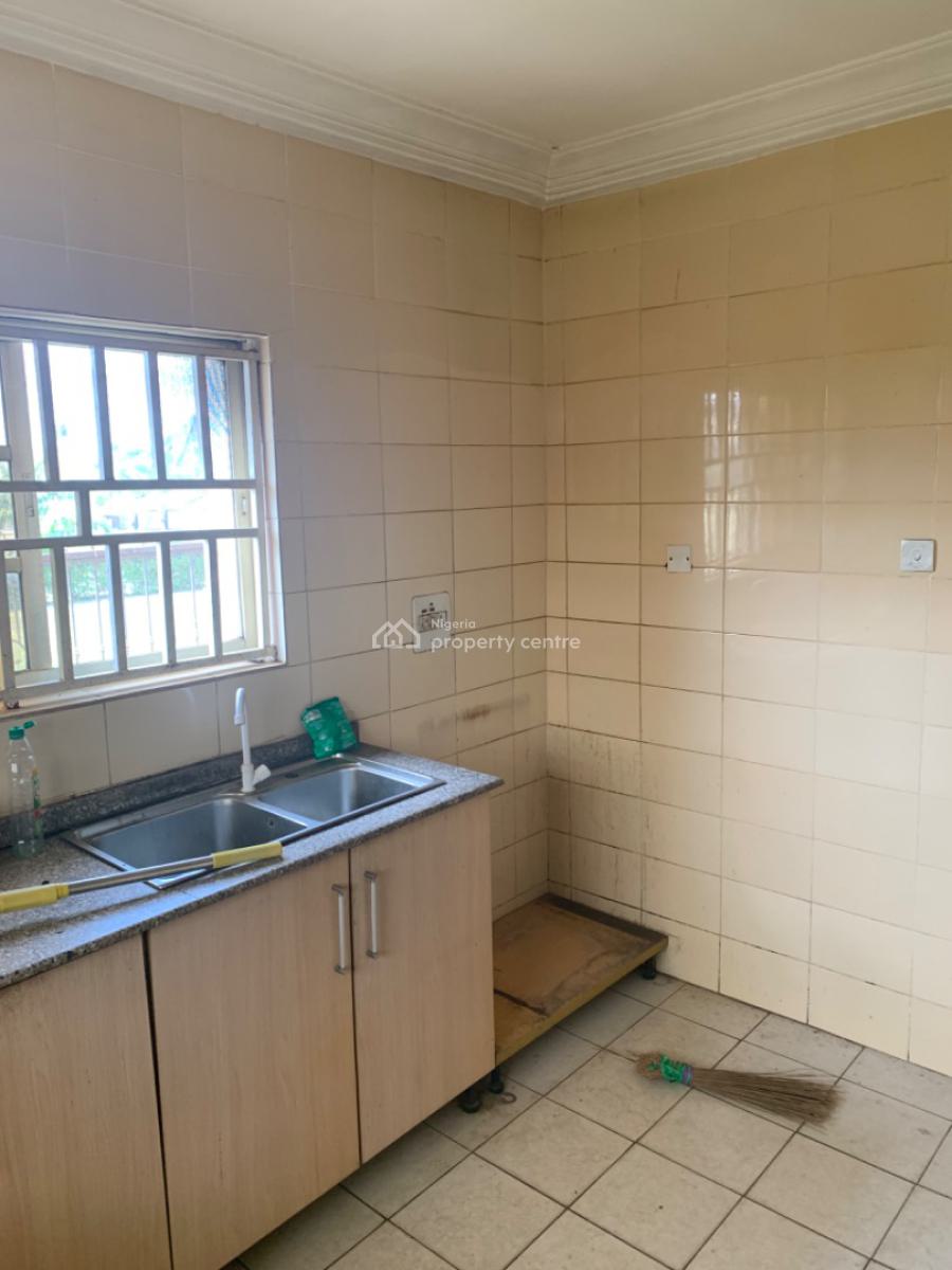 Spacious 3 Bedroom Bungalow, Gaduwa District, Gaduwa, Abuja, Detached Bungalow for Rent