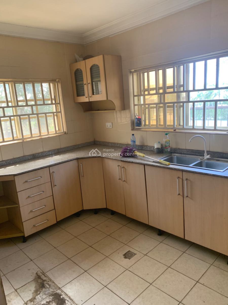 Spacious 3 Bedroom Bungalow, Gaduwa District, Gaduwa, Abuja, Detached Bungalow for Rent