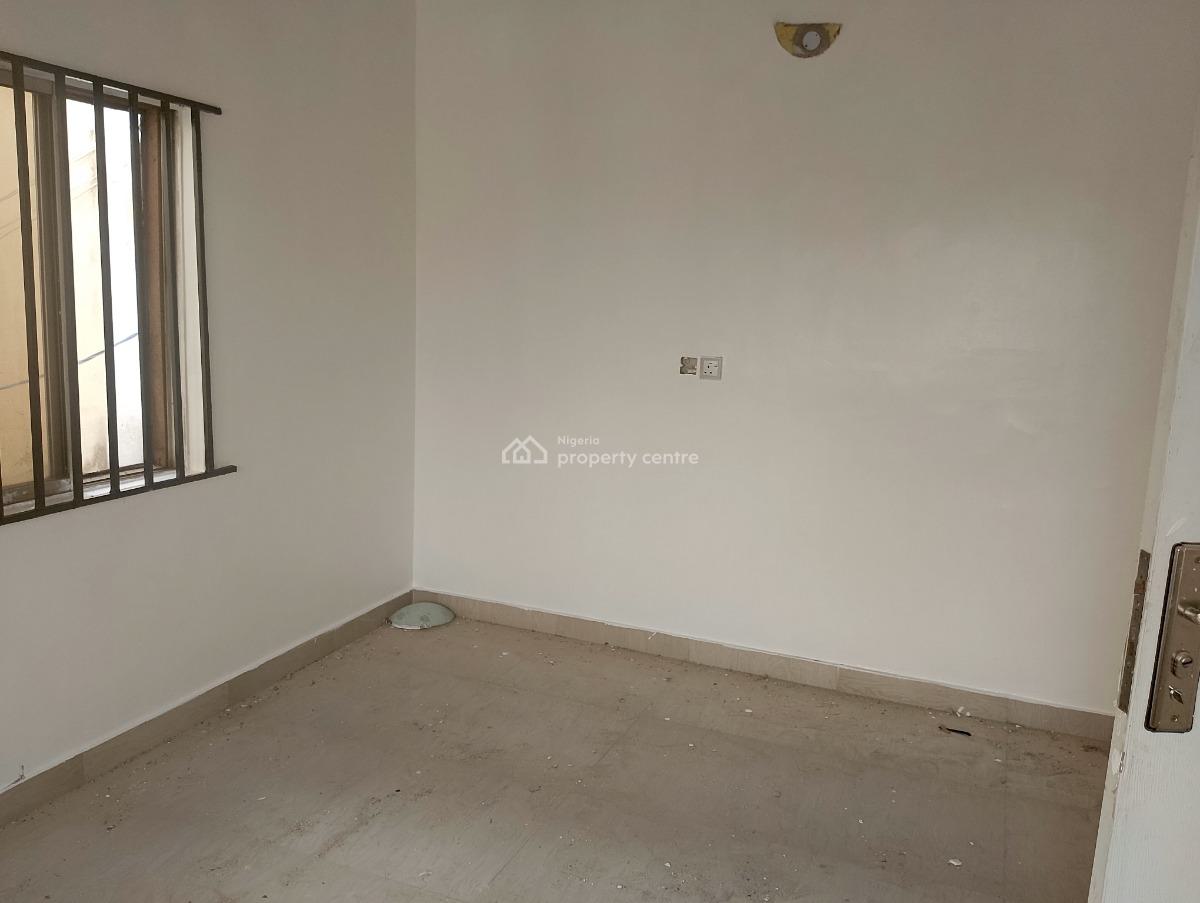 Well Renovated 4 Bedroom Semi Detached Duplex in an Estate, Adeniyi Jones, Ikeja, Lagos, Semi-detached Duplex for Rent