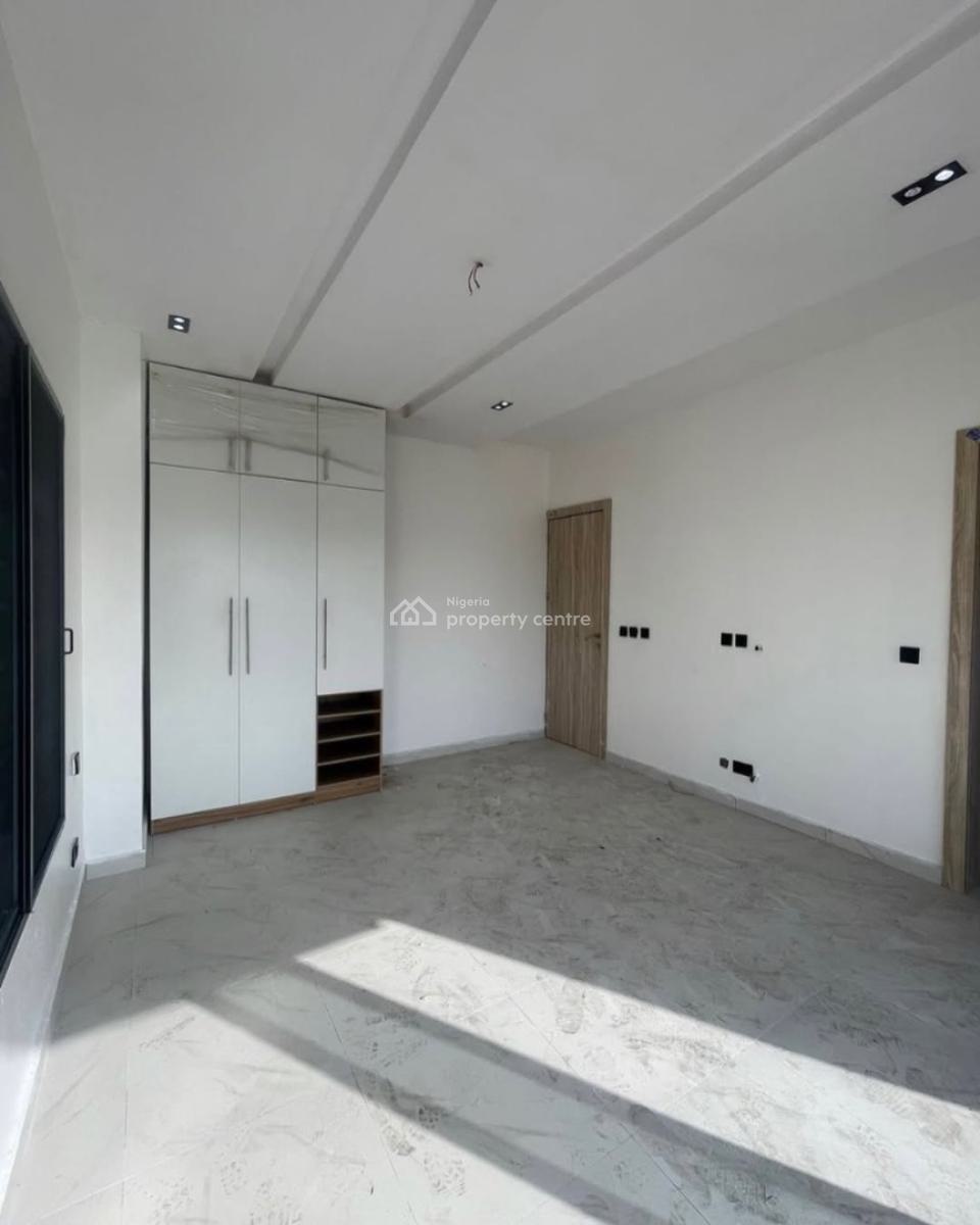 3 Bedroom Apartment with Elevator and Swimming Pool, Lekki Right, Lekki Phase 1, Lekki, Lagos, Flat / Apartment for Sale