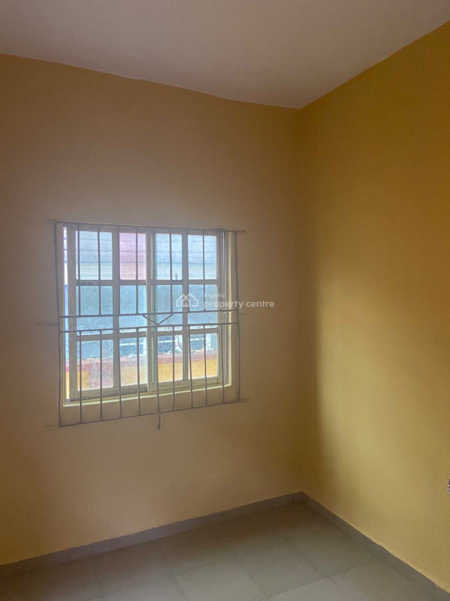 a Clean 2 Bedroom Apartment, Lucky Fiber Road, Ikorodu, Lagos, Flat / Apartment for Rent