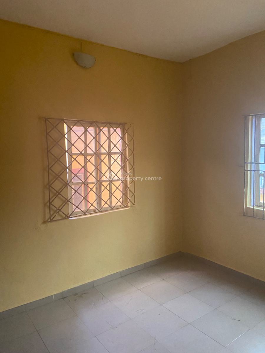 a Clean 2 Bedroom Apartment, Lucky Fiber Road, Ikorodu, Lagos, Flat / Apartment for Rent